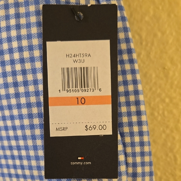 Tommy Hilfiger Blue Checkered Women Shorts - Picture 2 of 5